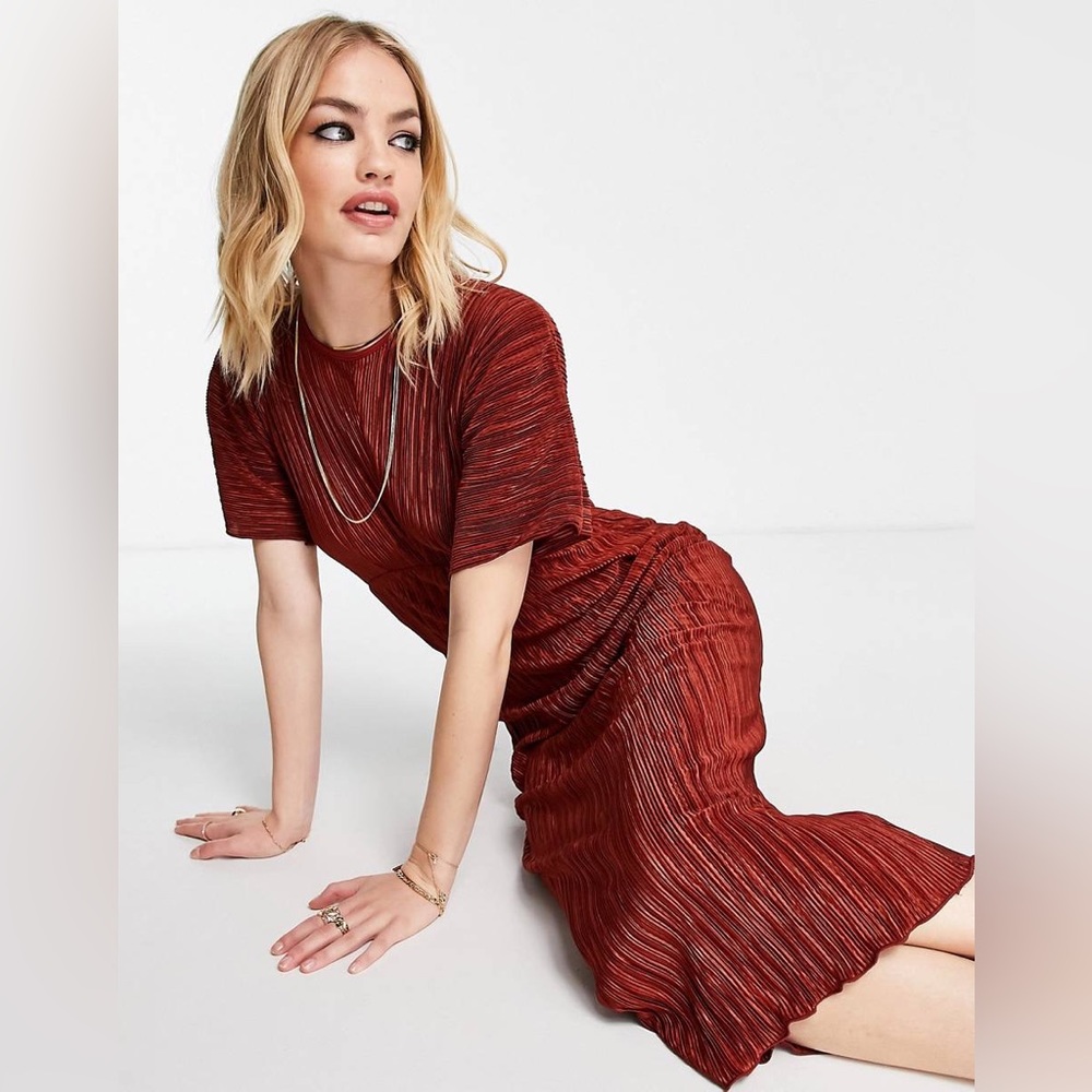 Closet London pleated kimono sleeve midi dress in maroon